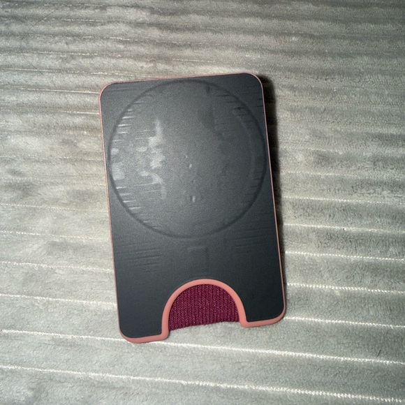 MagSafe Popsocket Wallet - Picture 6 of 7
